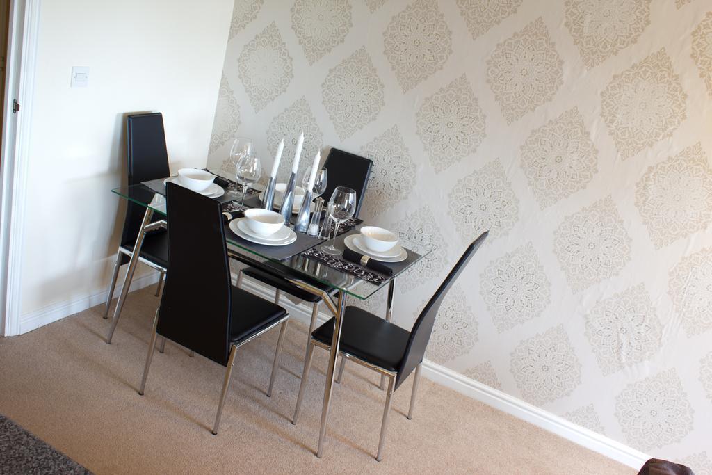The Lindley Suite - Simple2Let Serviced Apartments Huddersfield Room photo