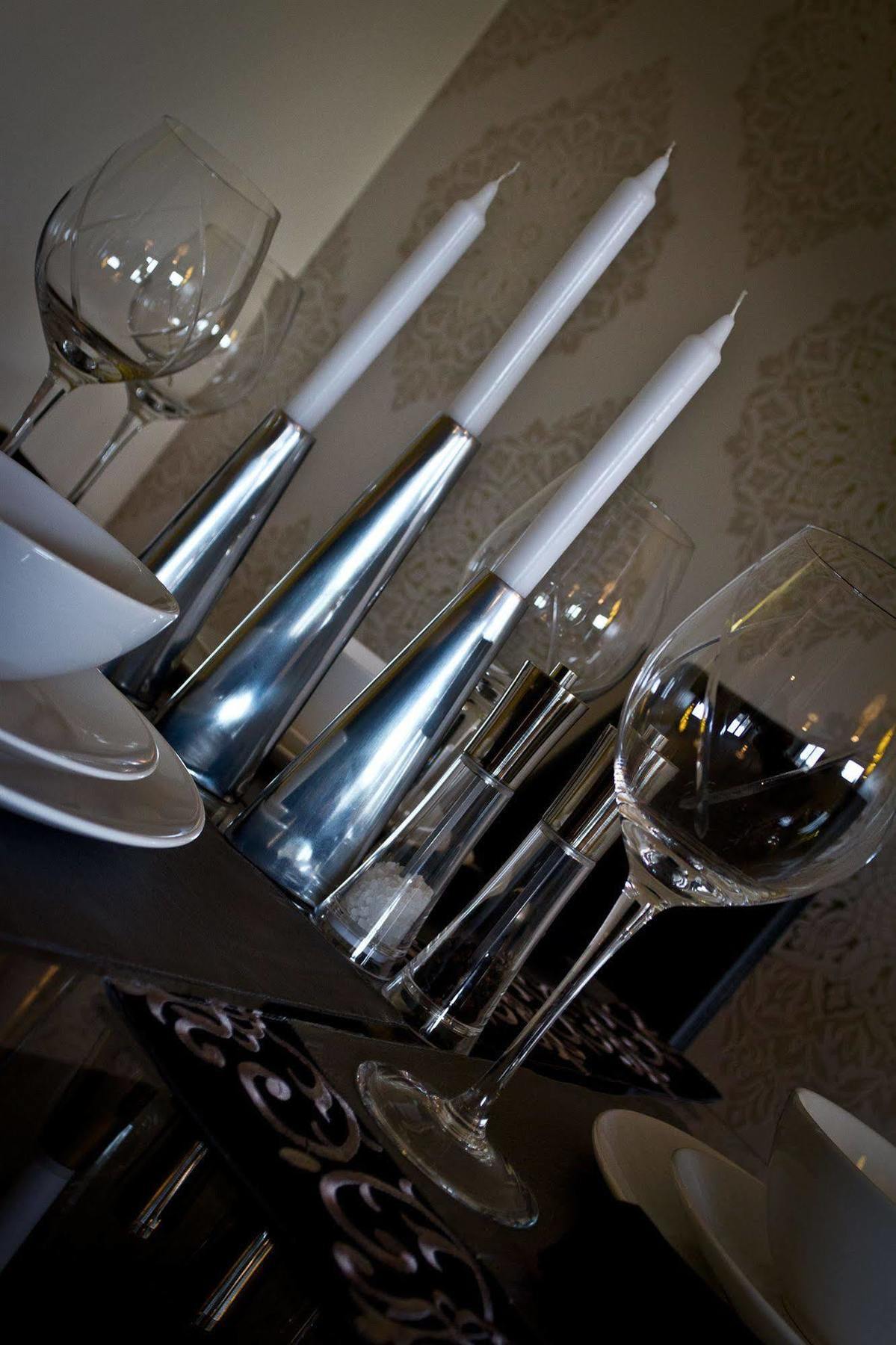 The Lindley Suite - Simple2Let Serviced Apartments Huddersfield Exterior photo