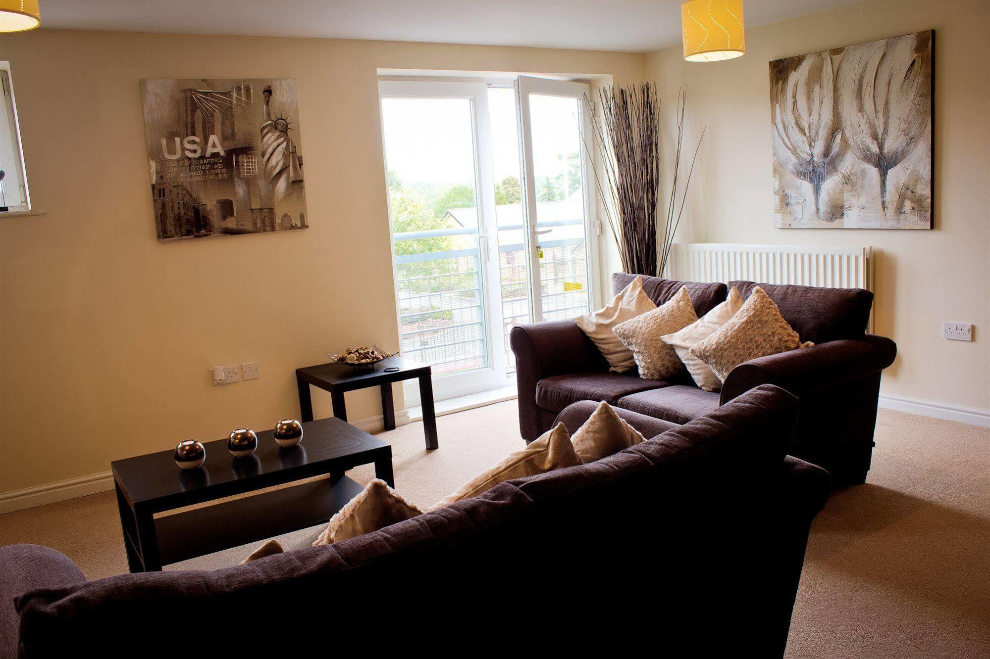 The Lindley Suite - Simple2Let Serviced Apartments Huddersfield Exterior photo