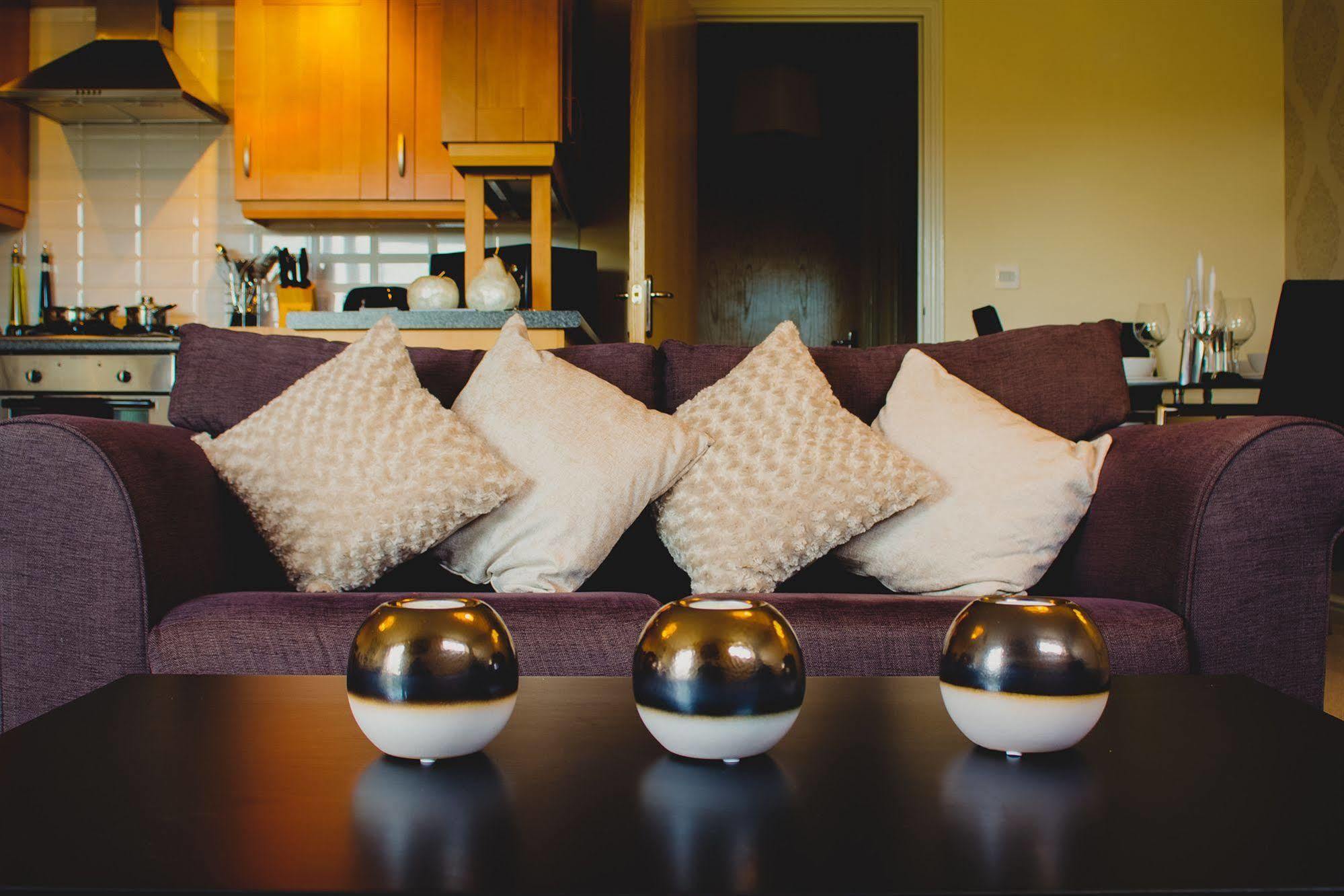 The Lindley Suite - Simple2Let Serviced Apartments Huddersfield Exterior photo