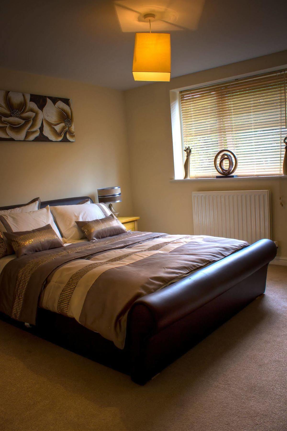 The Lindley Suite - Simple2Let Serviced Apartments Huddersfield Exterior photo